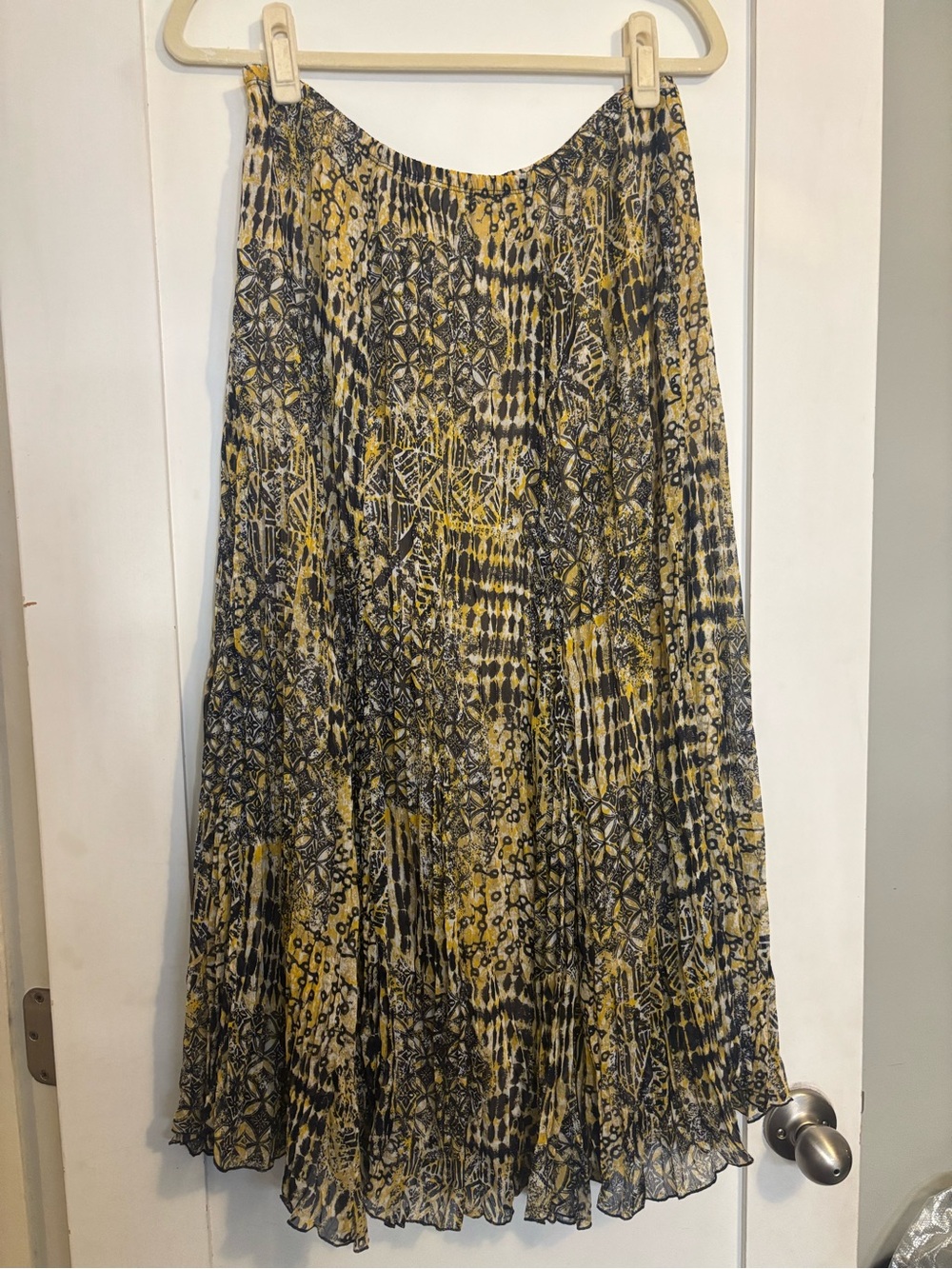 Lark Lane | Mustard & Black Abstract Print Pleated Skirt